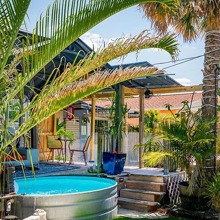 World Solo Travel'S Welcomed At St Pete Home Saint Petersburg Eksteriør billede