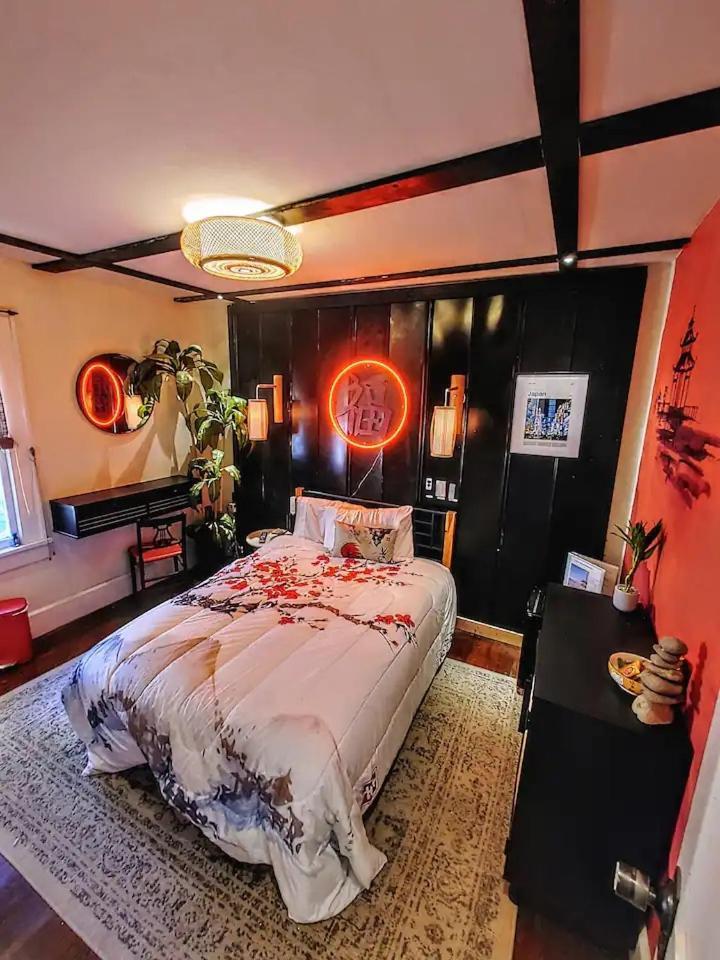 World Solo Travel'S Welcomed At St Pete Home Saint Petersburg Eksteriør billede