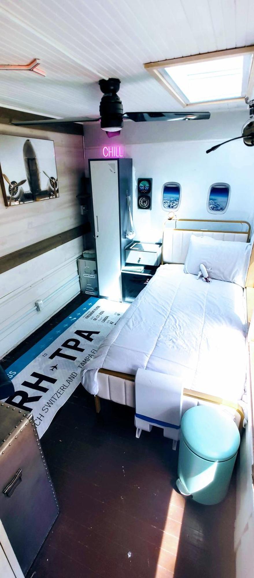 World Solo Travel'S Welcomed At St Pete Home Saint Petersburg Eksteriør billede