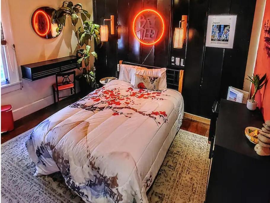 World Solo Travel'S Welcomed At St Pete Home Saint Petersburg Eksteriør billede